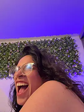 Webcam Model (Katheerine)  is live.Free join now!