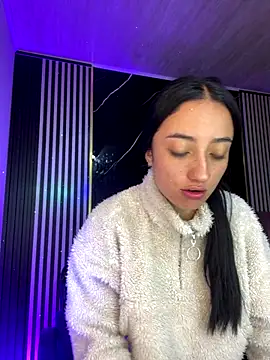 Webcam Model (Ady_18)  is live.Free join now!