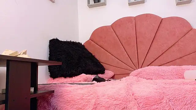 Charlotte_Millers live show on StripChat 