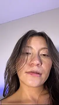 Webcam Model (HelennaMoon_)  is live.Free join now!