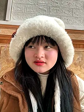 Anges893 from StripChat is inFreechat