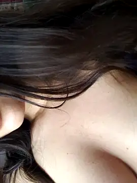 Webcam Model (Jinaas)  is live.Free join now!