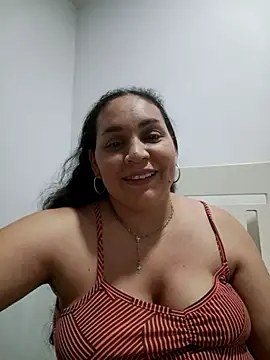 Webcam Model (MirandaSoto)  is live.Free join now!