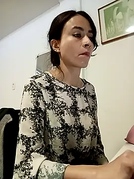 Webcam Model (reme_ark23)  is live.Free join now!