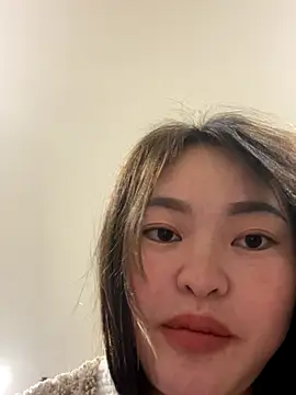 Nhi999 Live Webcam on Stripchat