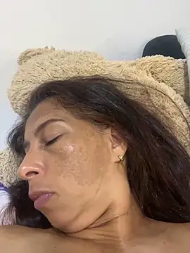 Webcam Model (maleja23)  is live.Free join now!