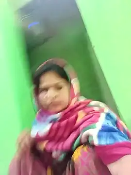 Webcam Model (Karishma_cute)  is live.Free join now!