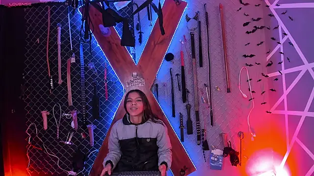 Warick_and_Aria_bdsm_