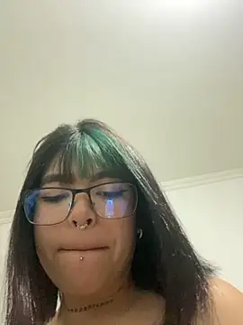 Webcam Model (VIOLET_EF)  is live.Free join now!