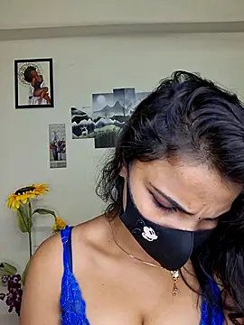 Webcam Model (Noor-Bold)  is live.Free join now!