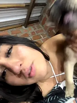 Webcam Model (RAKEL37)  is live.Free join now!