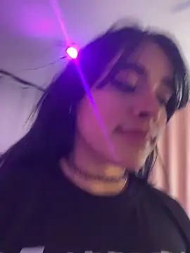 Webcam Model (Sophie_wyld)  is live.Free join now!