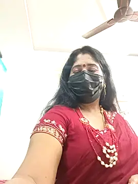 Webcam Model (tamil-aunt)  is live.Free join now!