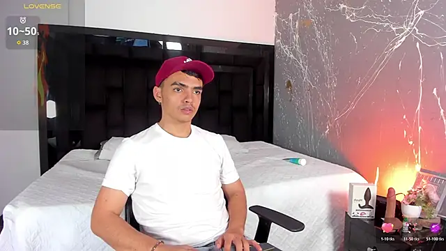 nicokingg_ - NicoKingg_'s free webcam - UK Sex Cams