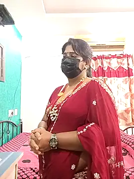 Webcam Model (tamil-aunt)  is live.Free join now!