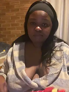 Webcam Model (SEXYBOOBS21D)  is live.Free join now!