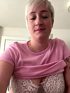 Webcam Model (Rozendefotz)  is live.Free join now!