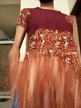 Webcam Model (Raya-Moni)  is live.Free join now!