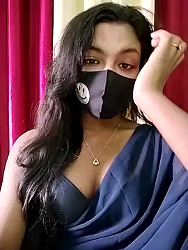 Webcam Model (RedRose-1)  is live.Free join now!