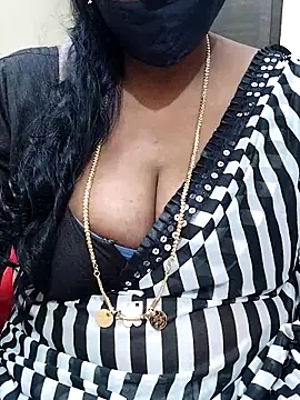 Webcam Model (shobini)  is live.Free join now!