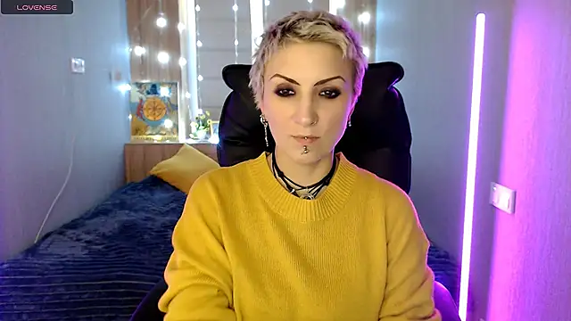 Sweet-n-Strong from StripChat is inFreechat