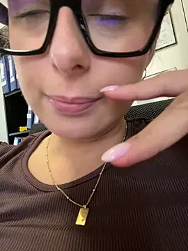 Hii_Lolla Live Webcam on Stripchat