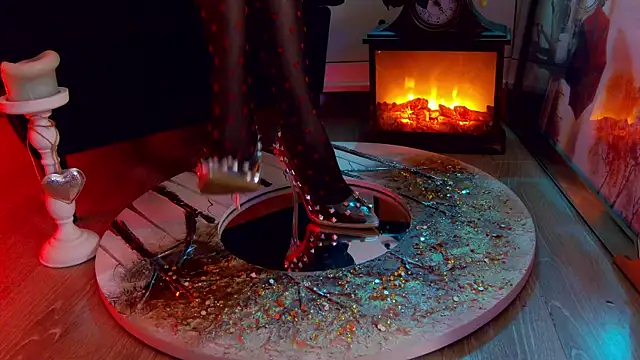 Webcam Model (FeetVibe)  is live.Free join now!