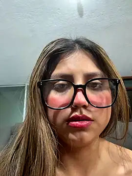 Webcam Model (-Adrilux-)  is live.Free join now!