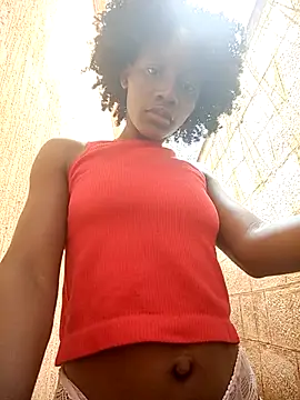 Webcam Model (Petite_li)  is live.Free join now!