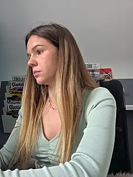 lucie_mehott Live Webcam on Stripchat