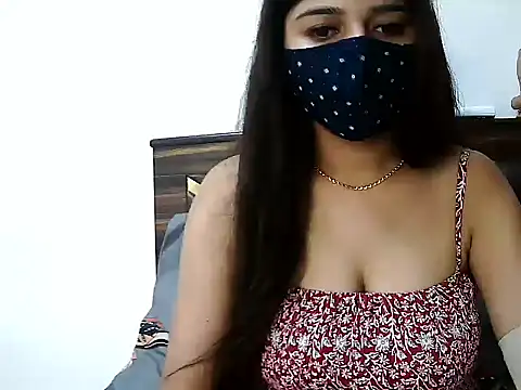 Gloie4u Live Webcam on Stripchat