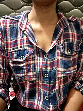 Webcam Model (C-u-t-e-Sh-a-r-ma_Ji)  is live.Free join now!