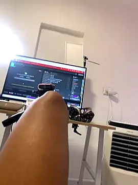 Webcam Model (nicole_fisherr)  is live.Free join now!