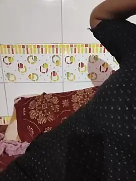 Webcam Model (Itz_Mayra_)  is live.Free join now!