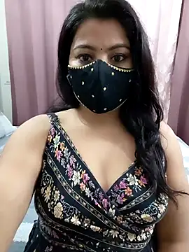 Webcam Model (Half_girlfrnd_530)  is live.Free join now!