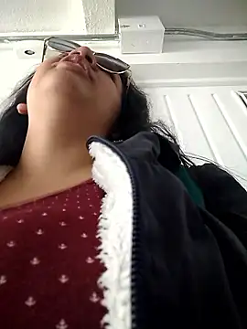 Webcam Model (_Miaaleon)  is live.Free join now!