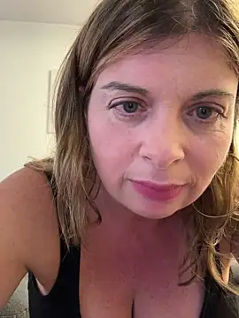 Webcam Model (Lombada)  is live.Free join now!