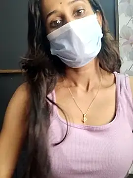 Webcam Model (Saharaa)  is live.Free join now!