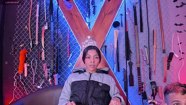 Warick_and_Aria_bdsm_