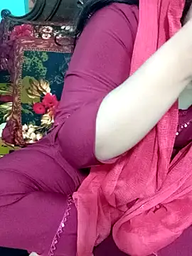 Webcam Model (Porimoni22)  is live.Free join now!