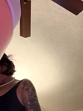 Mia-miauuuuu live cam screenshot malefemale from Mexico on CamSexing – Live Sex Chat & Webcam Shows