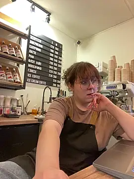 cinnabon_ - Cinnabon_'s free webcam - UK Sex Cams