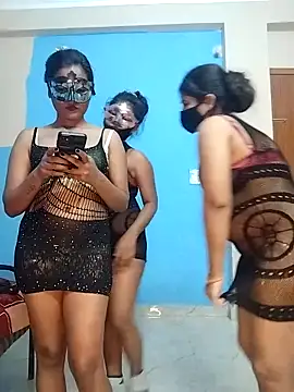 sexy_dolls xxx live show