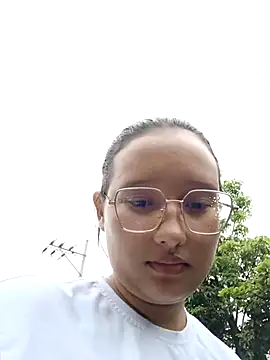 Webcam Model (young_dairy01)  is live.Free join now!