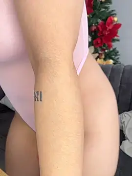 Webcam Model (GabriellaFerrer)  is live.Free join now!