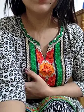 Webcam Model (Tanha18)  is live.Free join now!