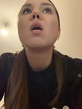 miramiss - MiraMiss's free webcam - UK Sex Cams