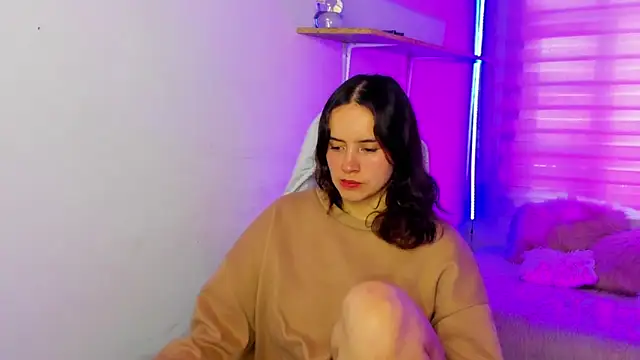 emily_lindey - Emily_Lindey's free webcam - UK Sex Cams