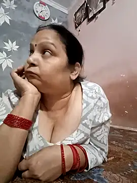 Webcam Model (Kavya_kapoor)  is live.Free join now!