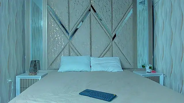 hotcouple_222 - Hotcouple_222's free webcam - UK Sex Cams